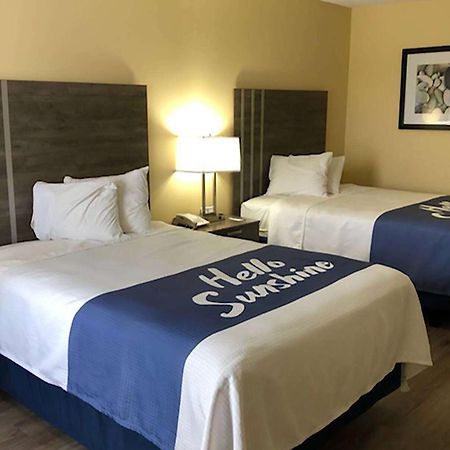 Days Inn By Wyndham Cape Carteret Extérieur photo